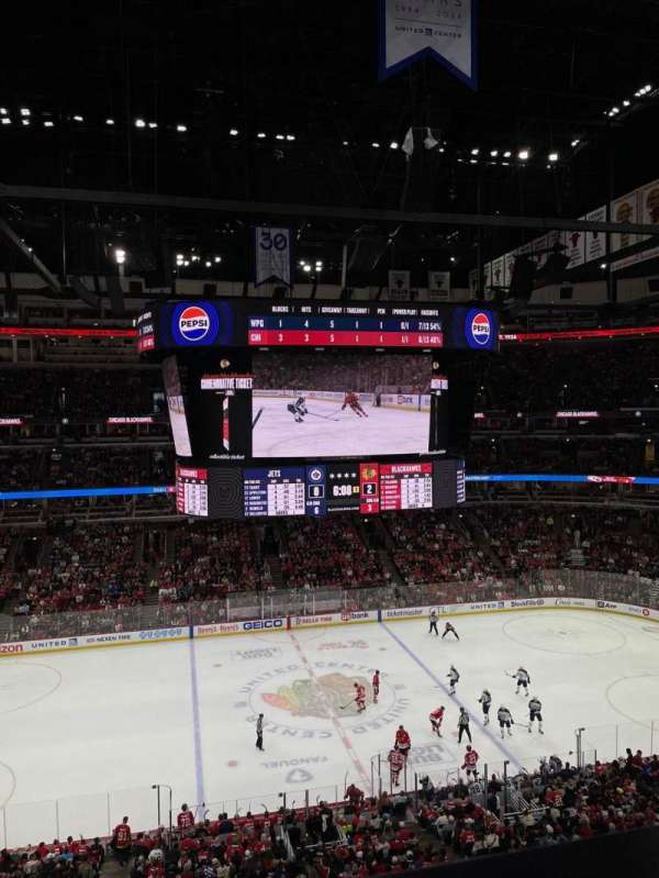 United Center, section: 301, row: 1, seat: 18
