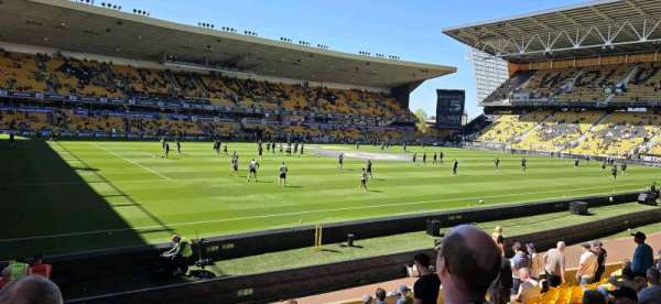 Molineux Stadium, section: JL9, row: P, seat: 253