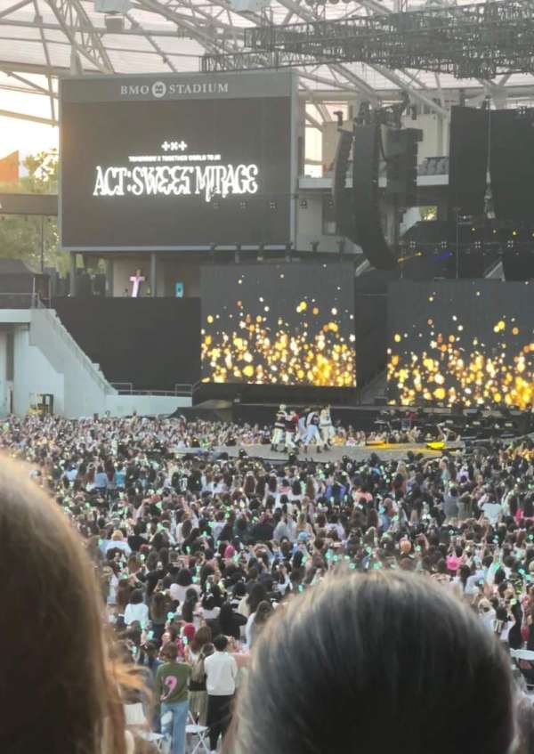 BMO Stadium, section: 116, row: S, seat: 10