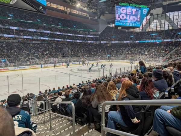 Climate Pledge Arena, section: 04, row: P, seat: 1