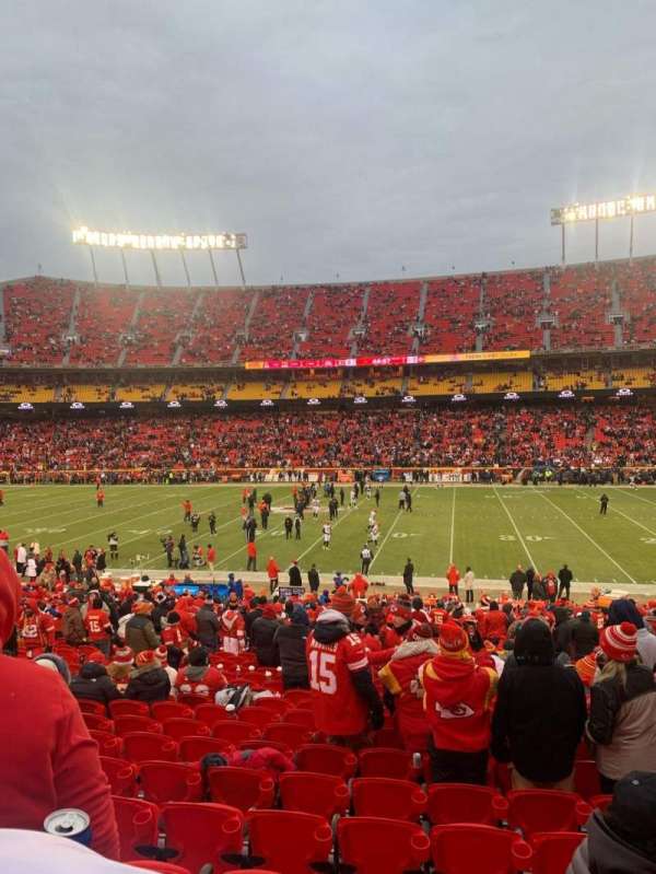 Arrowhead Stadium, section: 118, row: 28, seat: 17