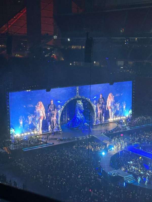 Mercedes-Benz Stadium, section: 334, row: 1, seat: 20