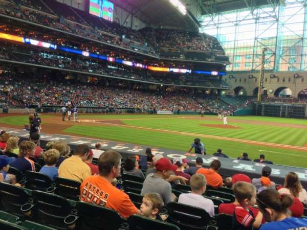 Daikin Park, section: 125, row: 14, seat: 16