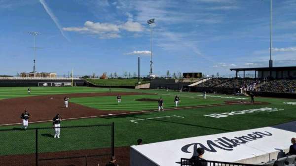 Franklin Field, Wisconsin, section: 101, row: J, seat: 10