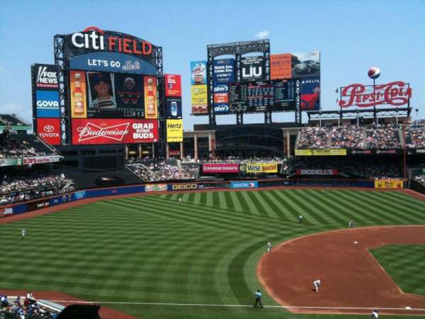 Citi Field, section: 328, row: 4, seat: 3