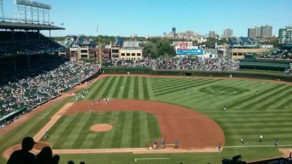 Wrigley Field, section: 424R, row: 3, seat: 4