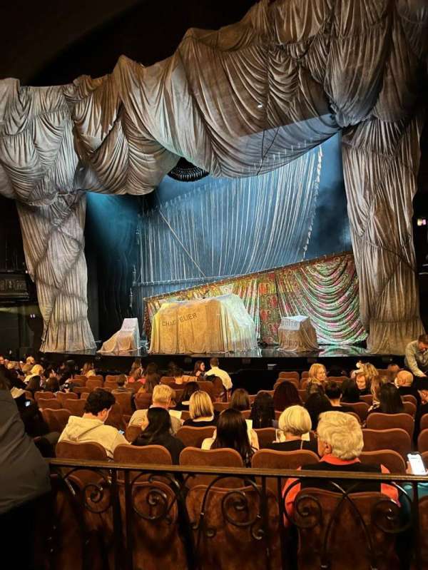 Majestic Theatre, section: Orchestra R, row: K