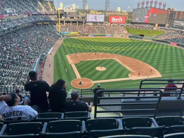 Rate Field, section: 529, row: 9, seat: 4