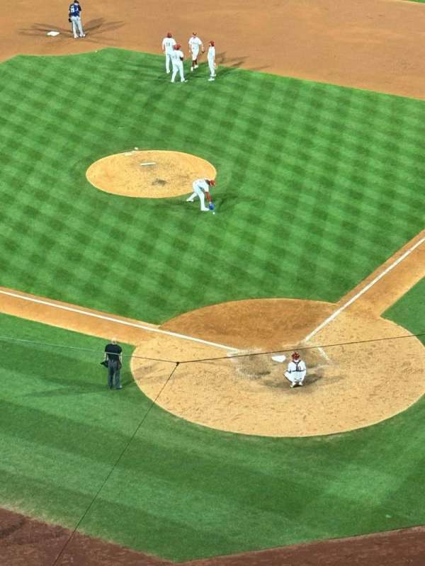 Citizens Bank Park, section: 422, row: 1, seat: 8