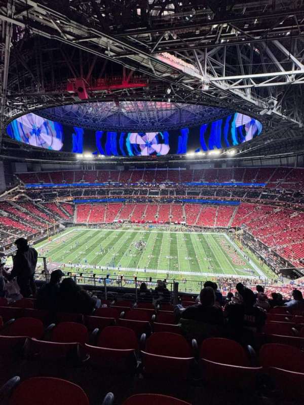 Mercedes-Benz Stadium, section: 338, row: 8, seat: 14