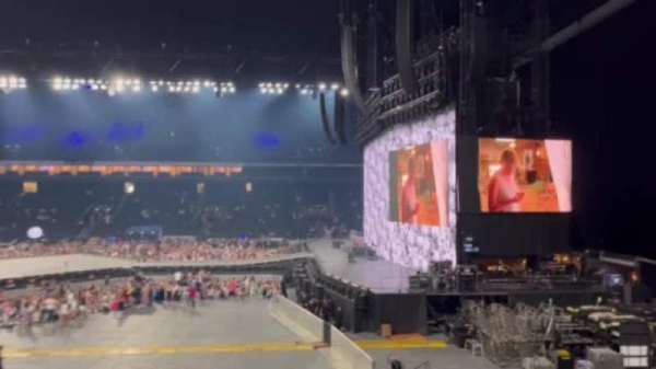 Paris La Défense Arena, section: 117, row: 24, seat: 7