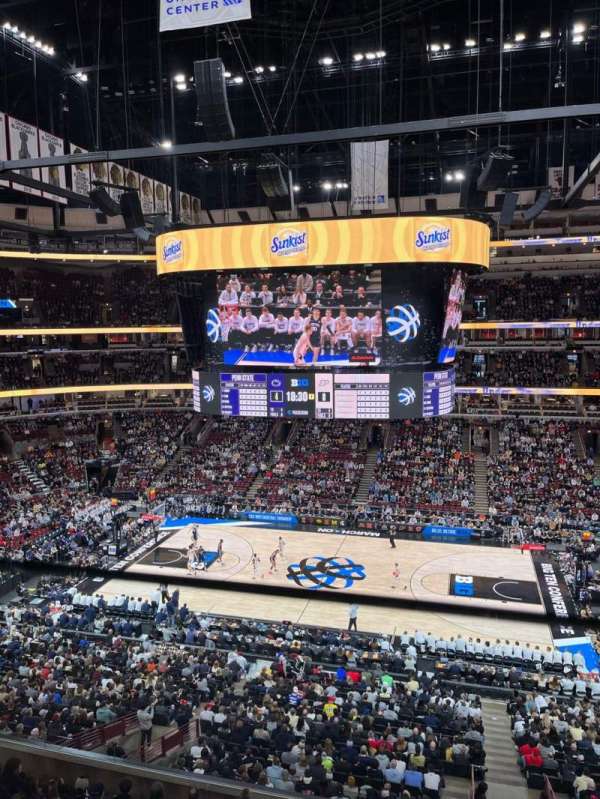 United Center, section: 334, row: 1, seat: 2