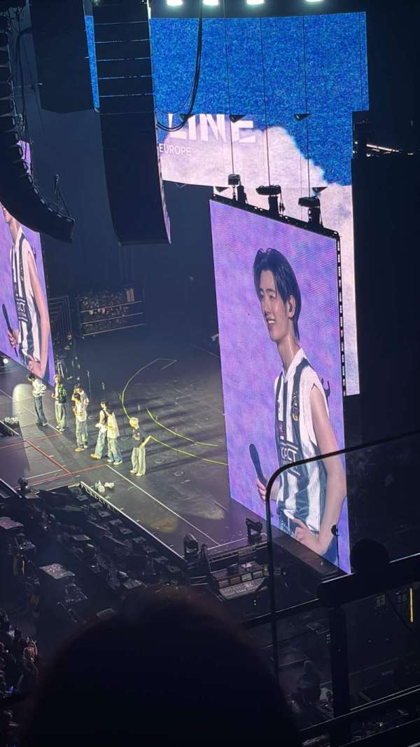 AO Arena, section: 214, row: H, seat: 17