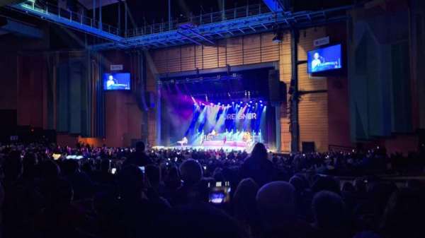 Toyota Oakdale Theatre, section: 203, row: NN, seat: 5