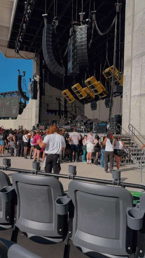 Utah First Credit Union Amphitheatre, section: 201, row: C, seat: 4