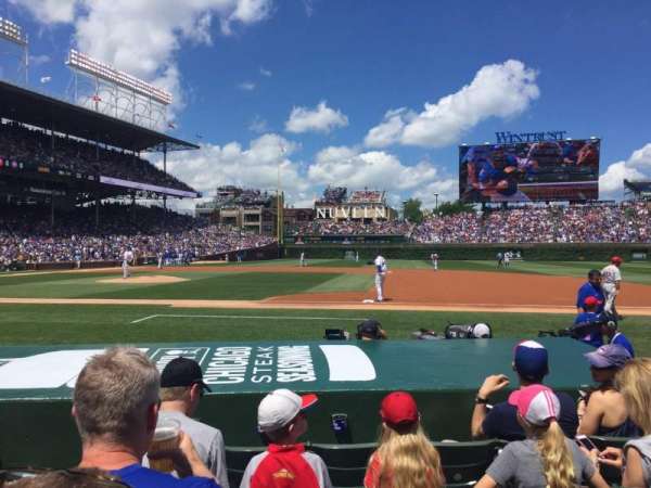 Wrigley Field, section: 25, row: 09, seat: 01