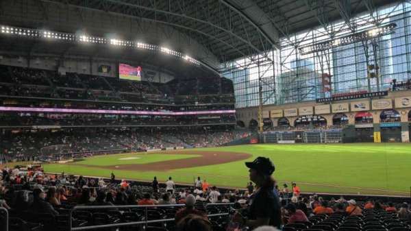 Daikin Park, section: 131, row: 27, seat: 7