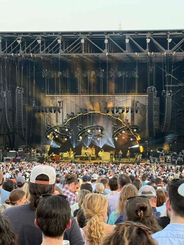Coca-Cola Amphitheater, section: 305, row: T, seat: 17