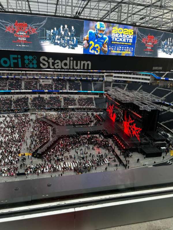 SoFi Stadium, section: 444, row: 1, seat: 24