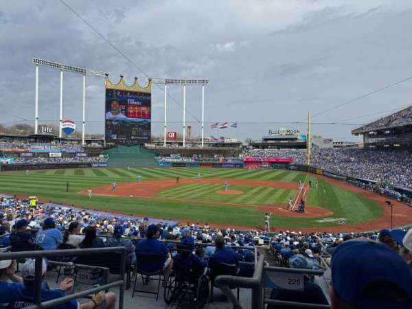 Kauffman Stadium, section: 225, row: DD, seat: 1