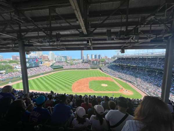 Wrigley Field, section: 411L, row: 7, seat: 12