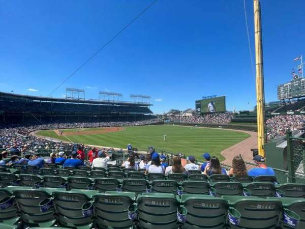 Wrigley Field, section: 233, row: 8, seat: 7