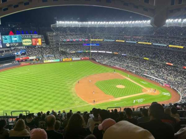 Yankee Stadium, section: 427, row: 13, seat: 8