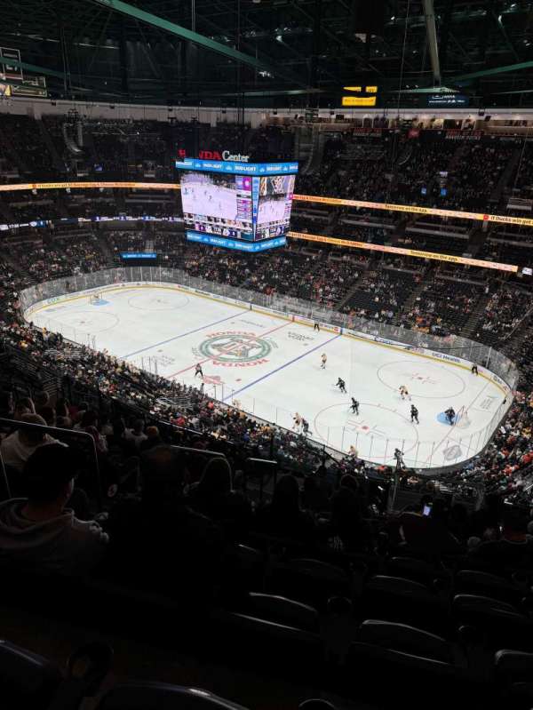 Honda Center, section: 407, row: Q, seat: 11
