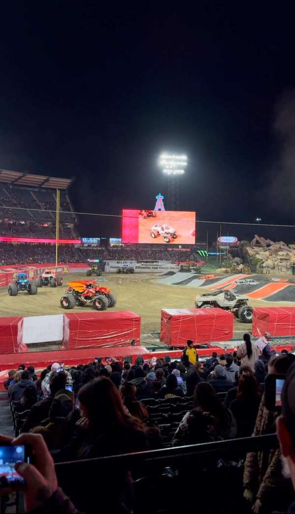 Angel Stadium, section: 222, row: B, seat: 6