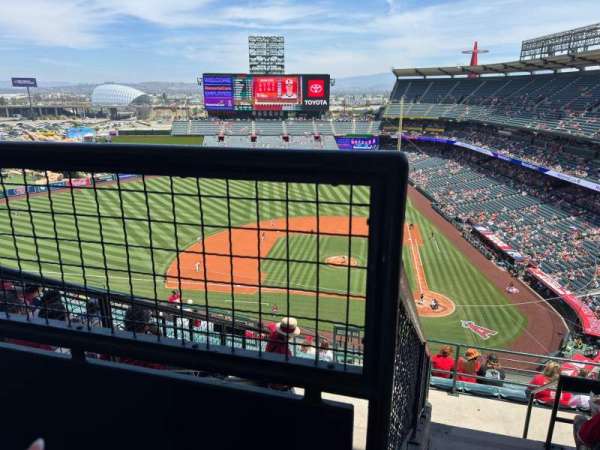 Angel Stadium, section: 515, row: E, seat: 19
