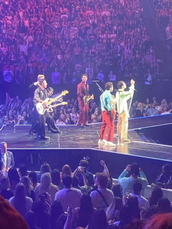 Golden 1 Center, section: 121, row: A, seat: 10