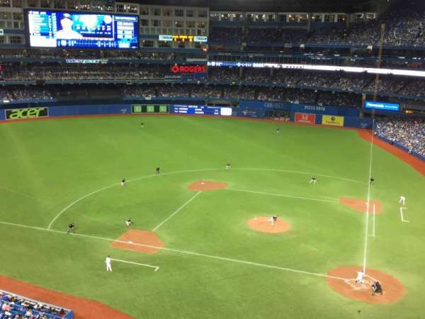 Rogers Centre, section: 527, row: 1, seat: 19