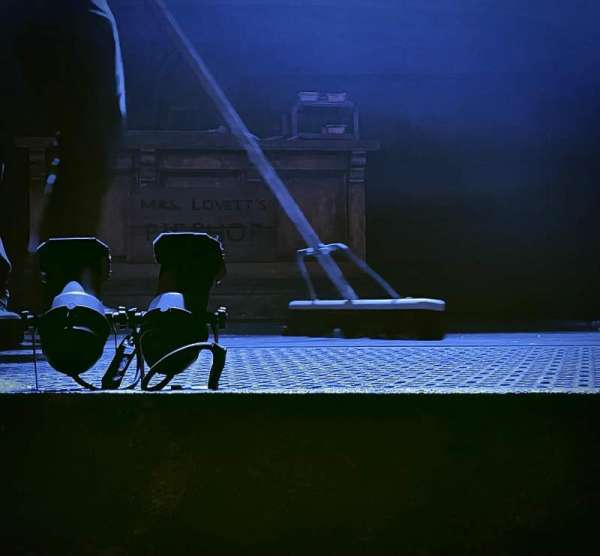 Lunt-Fontanne Theatre, section: Orchestra C, row: A, seat: 109
