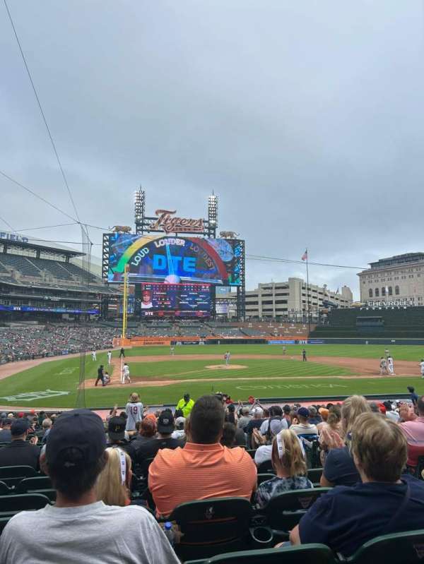 Comerica Park, section: 124, row: 27, seat: 4