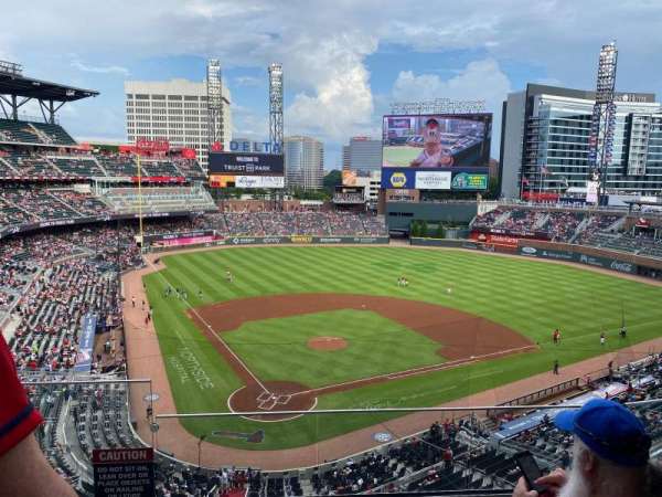 Truist Park, section: 324, row: 4, seat: 22
