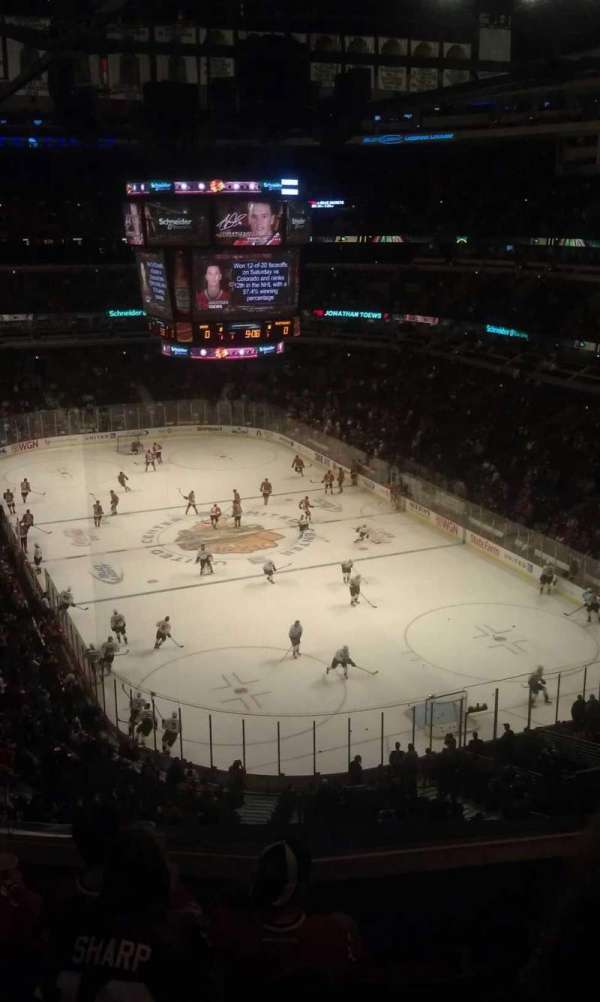 United Center, section: 328, row: 5, seat: 7
