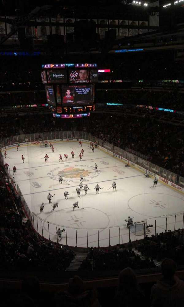 United Center, section: 328, row: 5, seat: 7