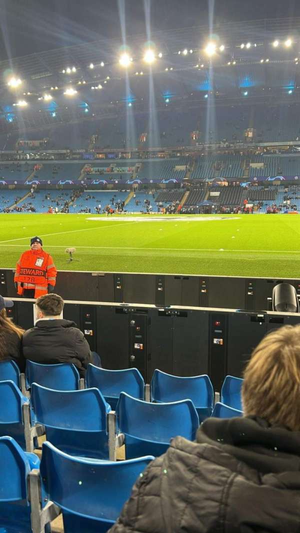 Etihad Stadium, Manchester, section: 004, row: 8, seat: 85