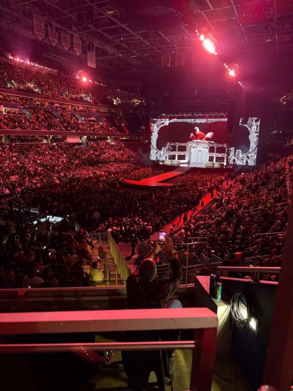 Capital One Arena, section: 107, row: V, seat: 19