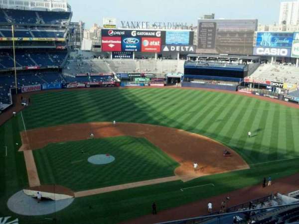 Yankee Stadium, section: 318, row: 4, seat: 8