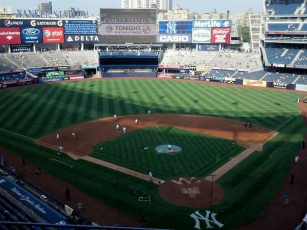 Yankee Stadium, section: 320c, row: 3, seat: 11