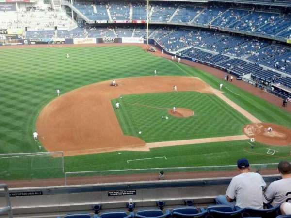 Yankee Stadium, section: 325, row: 6, seat: 21