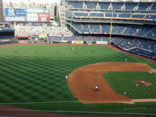 Yankee Stadium, section: 326, row: 6, seat: 20