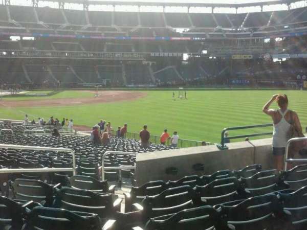 Citi Field, section: 105, row: 31, seat: 6