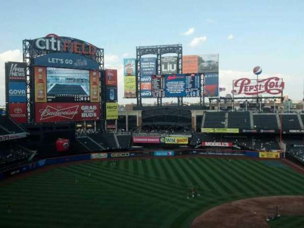 Citi Field, section: 423, row: 3, seat: 6