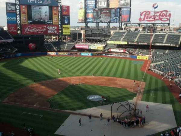 Citi Field, section: 418, row: 3, seat: 10