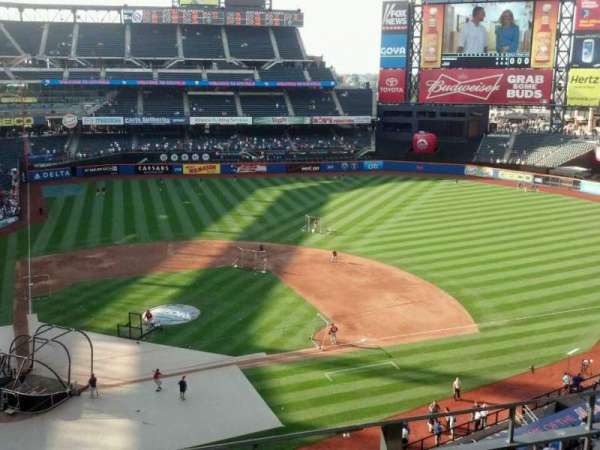 Citi Field, section: 410, row: 3, seat: 7