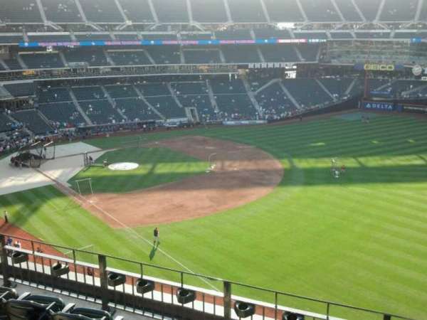 Citi Field, section: 402, row: 5, seat: 17