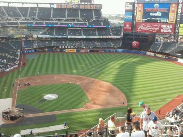 Citi Field, section: 509, row: 9, seat: 18
