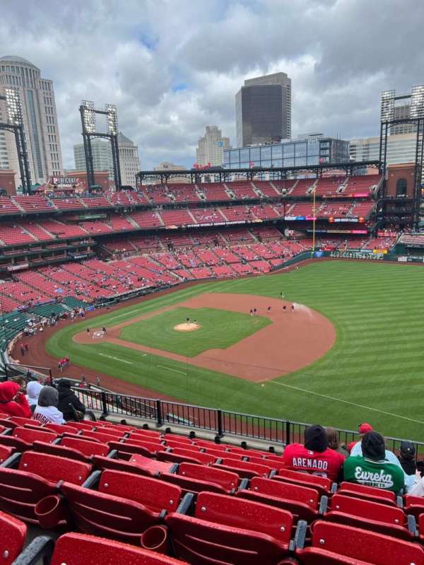 Busch Stadium, section: 339, row: 8, seat: 14